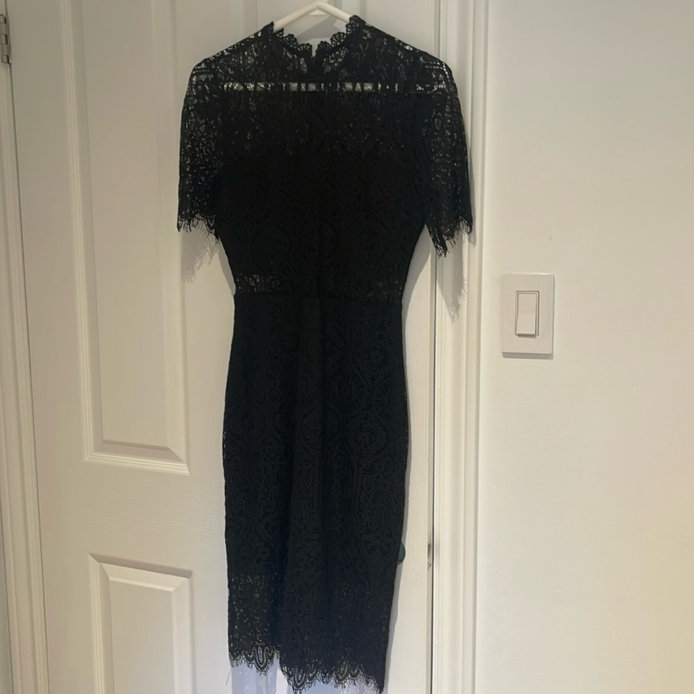 Lulus Lace Midi Dress